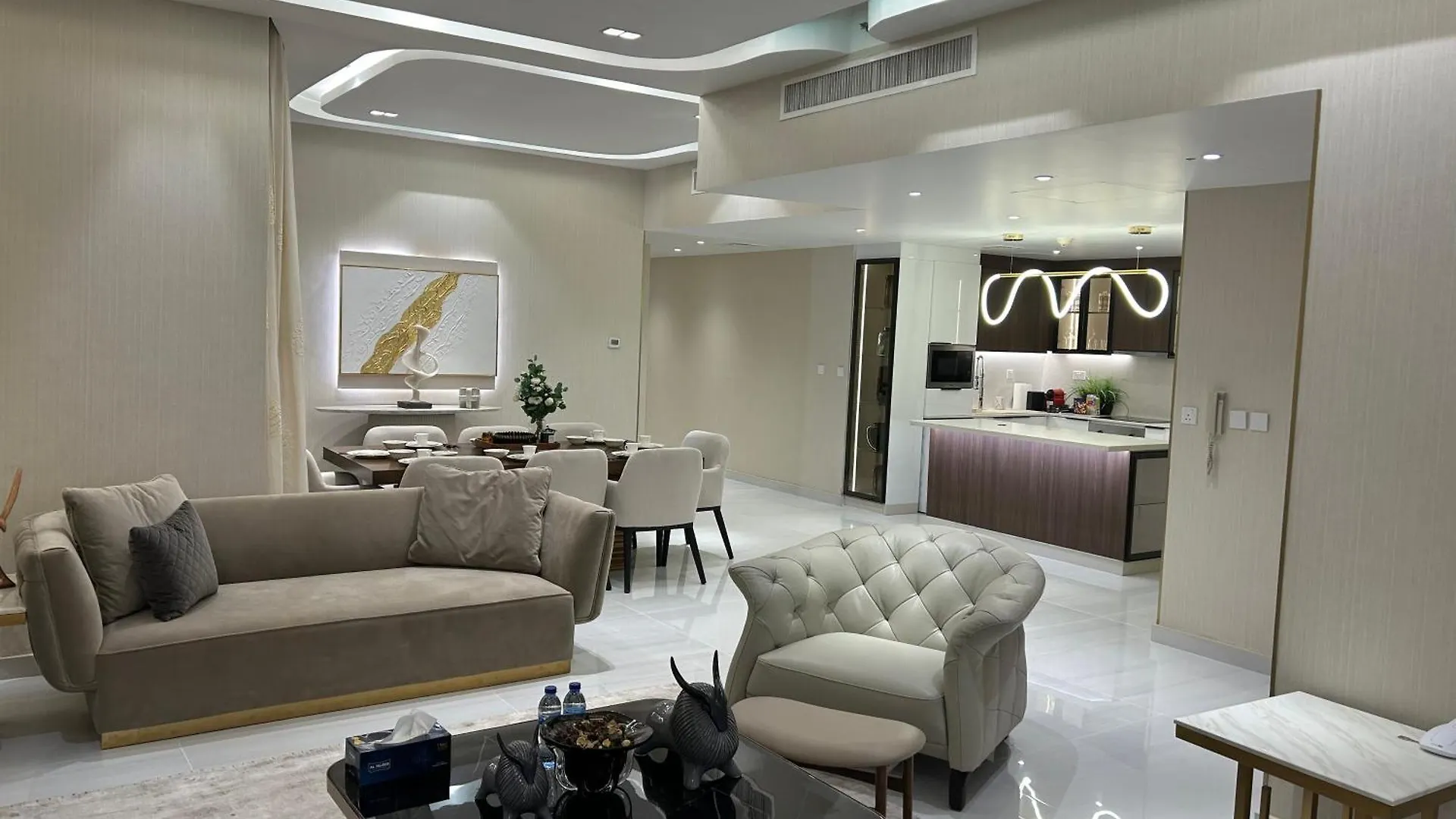 Usmans 4Bdrm Apartment Sea View Rimal 두바이