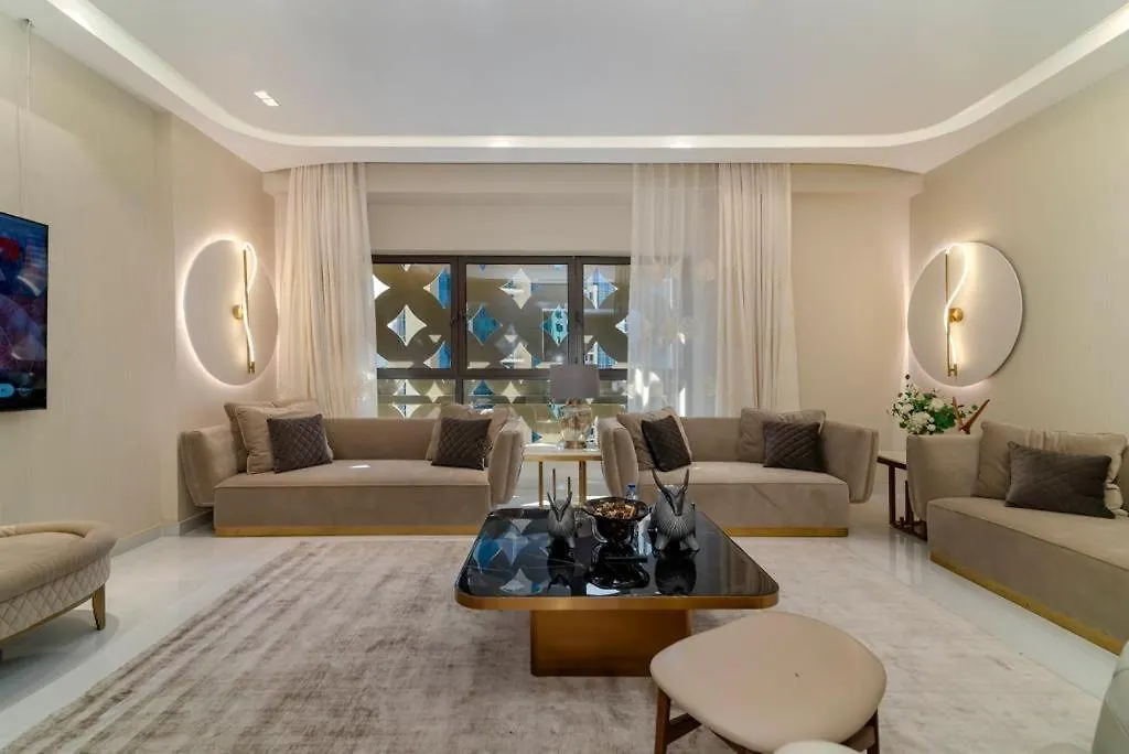 Usmans 4Bdrm Apartment Sea View Rimal 두바이